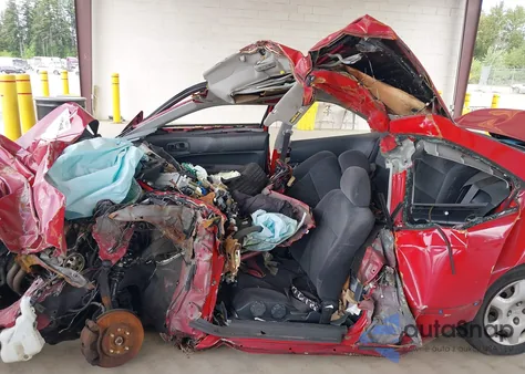 2000 Honda Civic Ex z USA, uszkodzony, nr VIN 1HGEJ8244YL082635